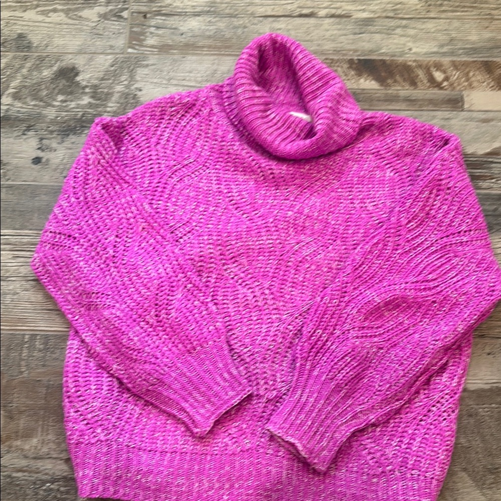 FATE medium Pink Turtleneck Sweater